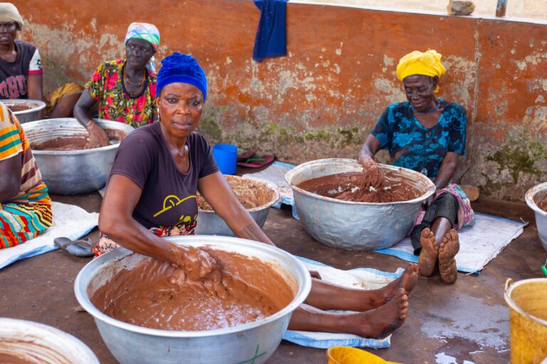 Ethically Sourced Shea Butter: Benefits of Fair Labor and Sustainability